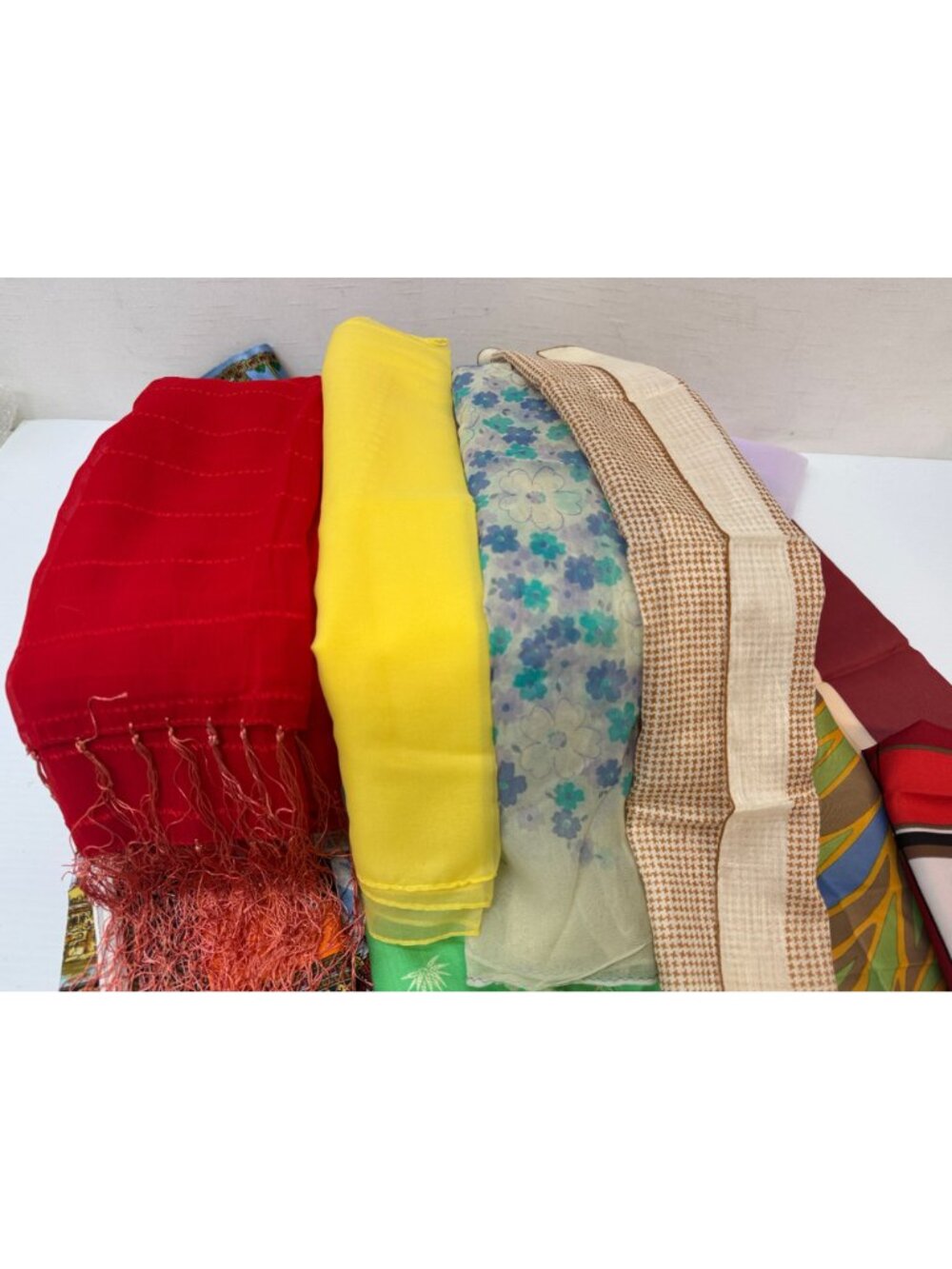 15 Womans Scarfs -Vacation to-all Seasons15 Assorted - Picture 7 of 7